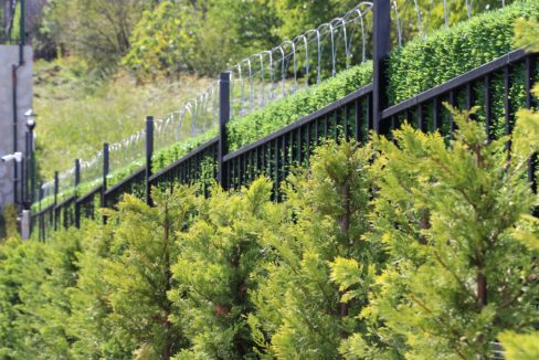 Saforest Villa Ardic Security Razor Wires on the Fences 02